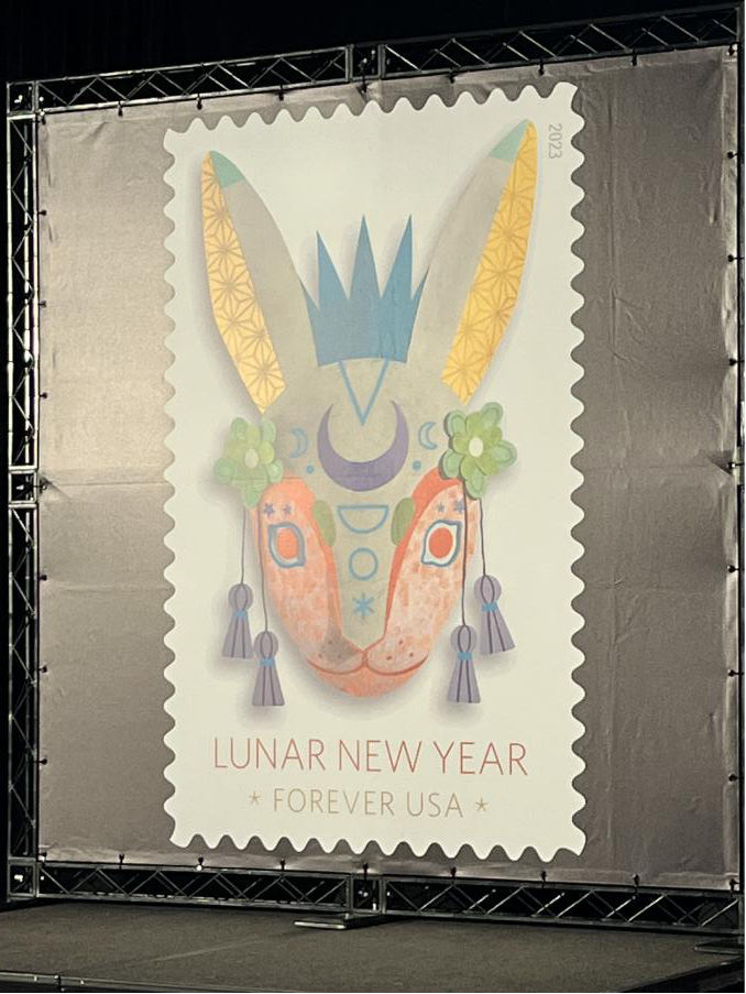张建敏总领事出席农历兔年邮票全美首发式(2).png